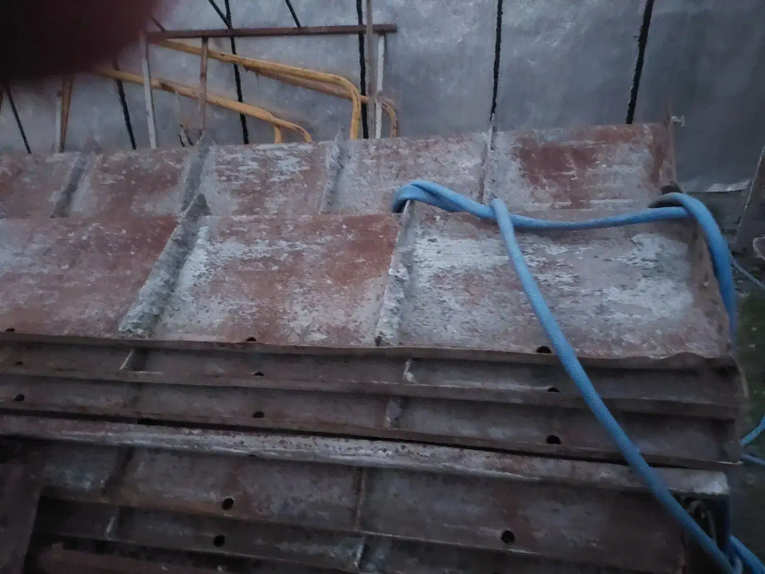 فروش قالب ومقداری آهن مصرفی|مصالح و تجهیزات ساختمان|رشت, اسماعیل آباد|دیوار