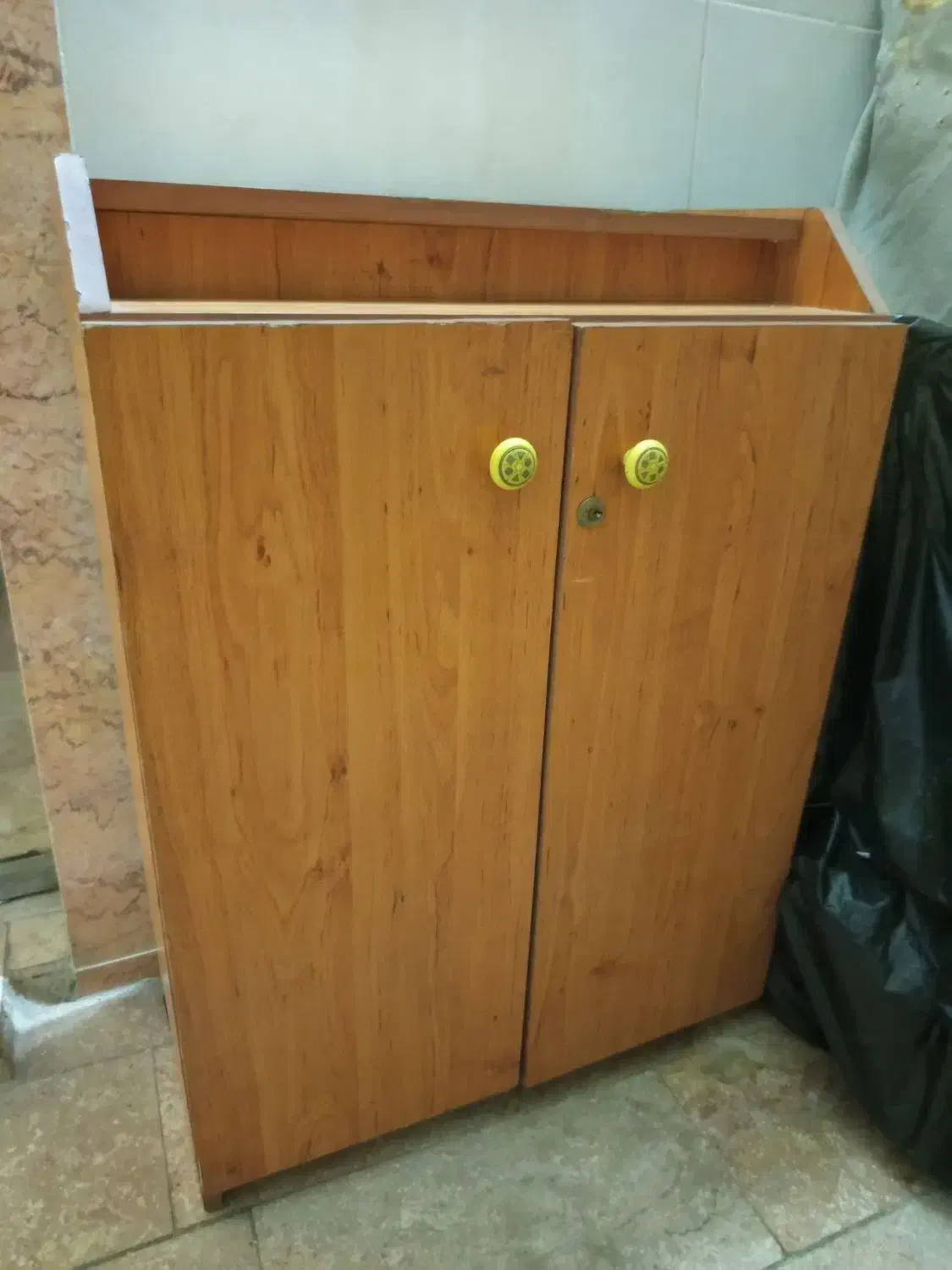 جاکفشی|جاکفشی، کمد، دراور|ری, فیروزآبادی|دیوار