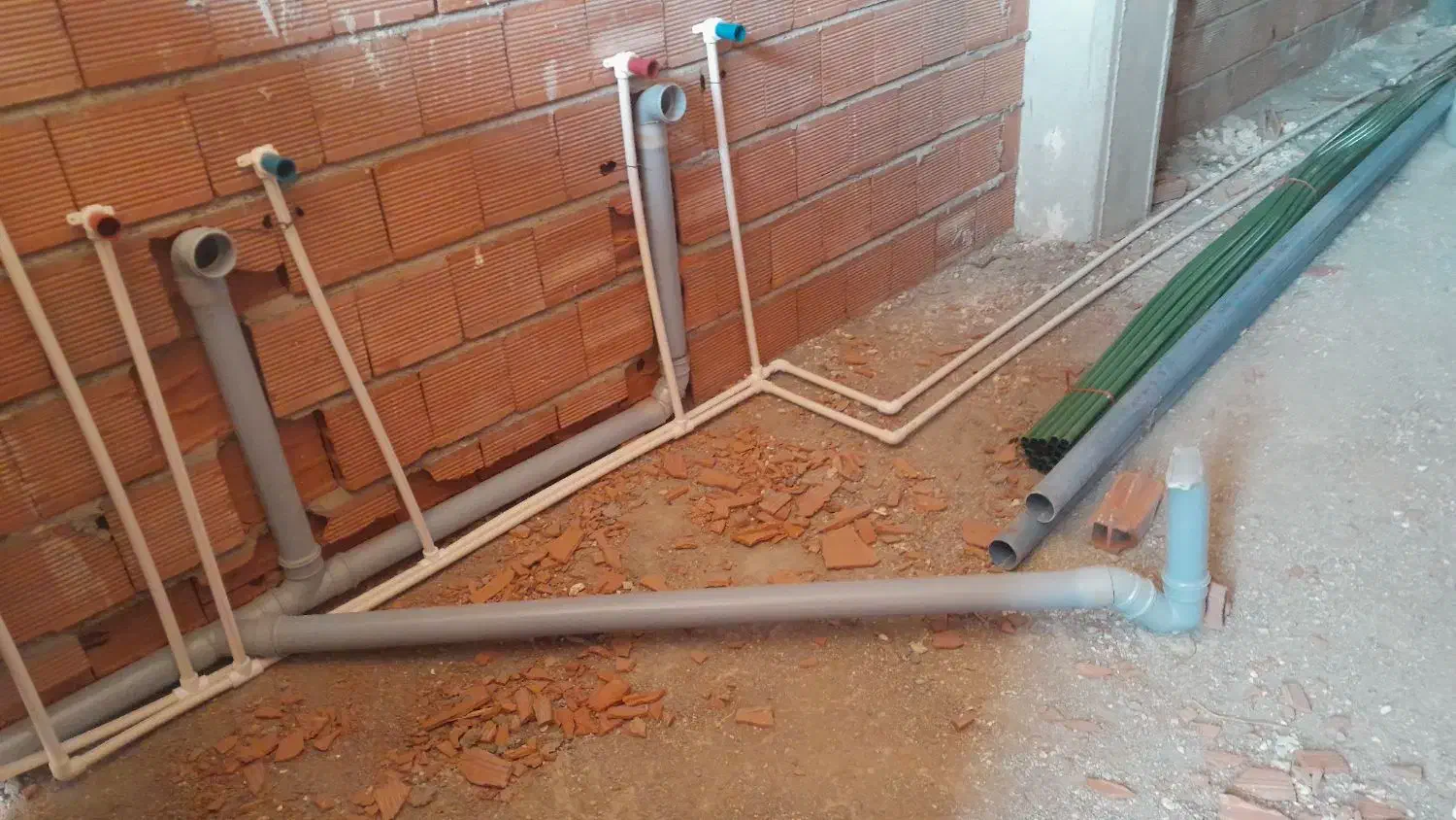 لوله کش ، لوله کشی  آب و فاضلاب کیفیت تضمینی|خدمات پیشه و مهارت|اردبیل, |دیوار