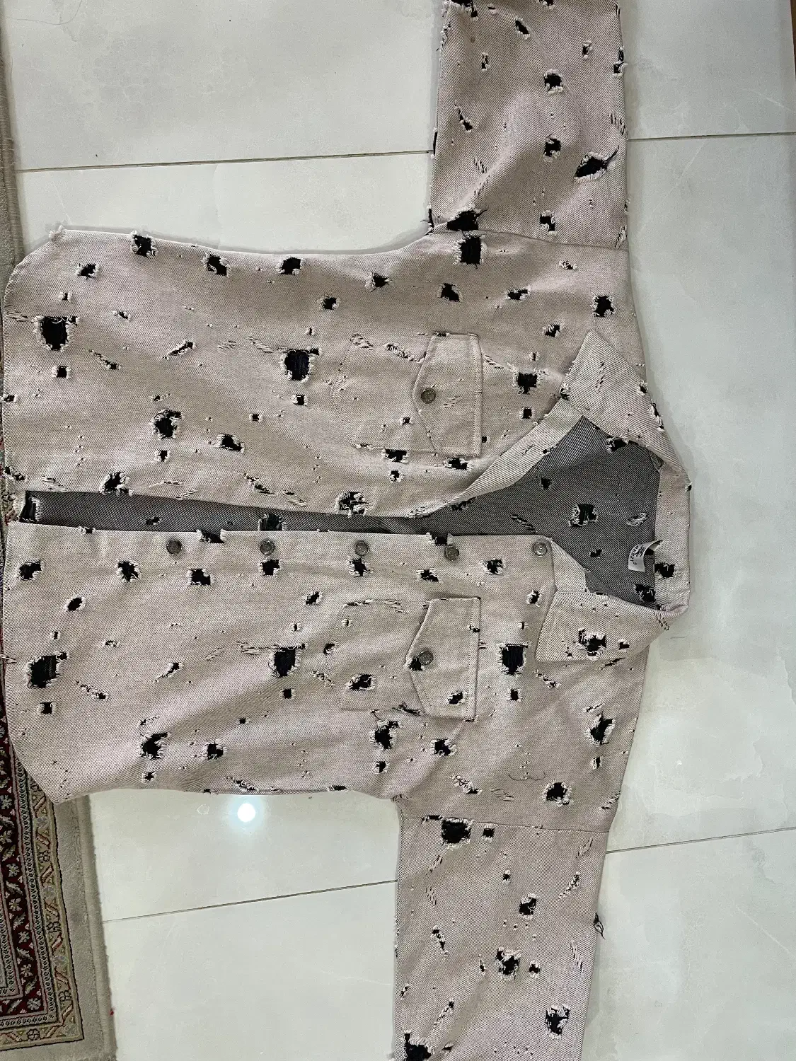 مانتو و شلوار|لباس|شیراز, بعثت|دیوار