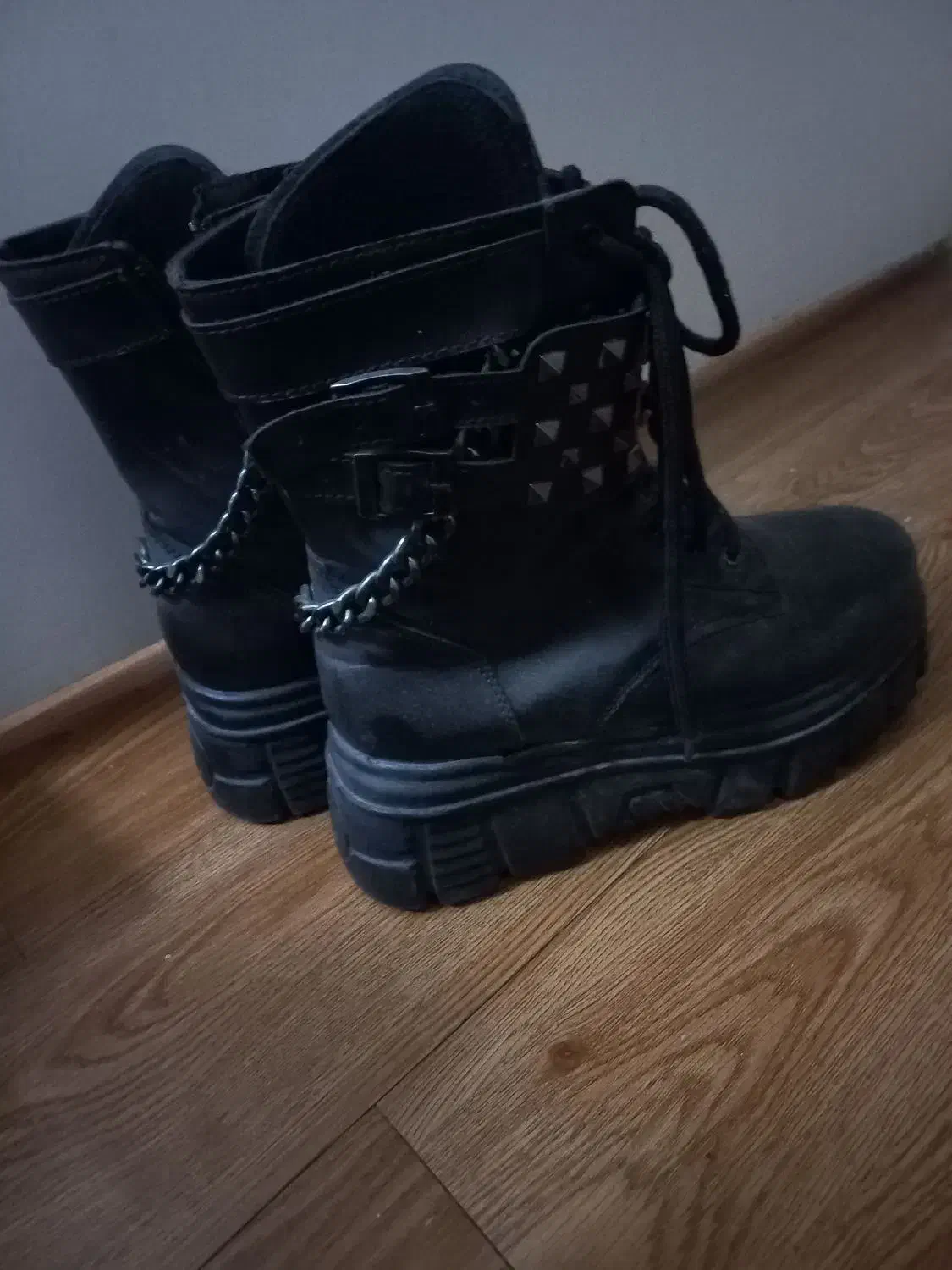 نیم بوت مشکی سایز۳۹|کیف، کفش، کمربند|تهران, ولنجک|دیوار