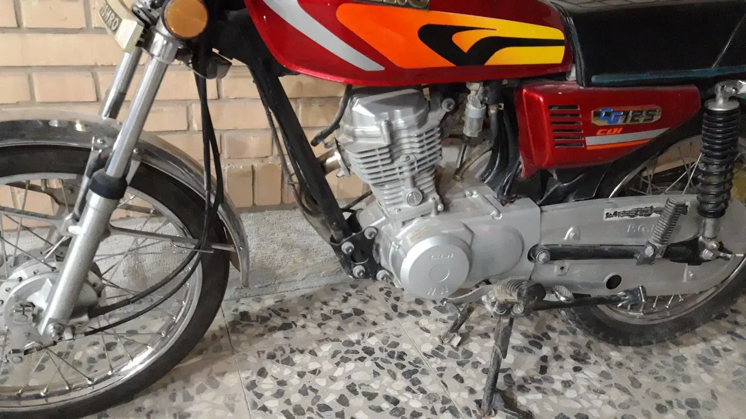 موتور پیشرو 125 انژکتوری مدل 98|موتورسیکلت|شاهینشهر, فردوسی|دیوار