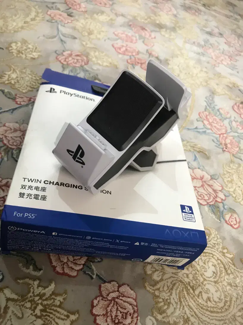 پایه استند شارژر ps5|کنسول، بازی ویدئویی و آنلاین|اراک, |دیوار