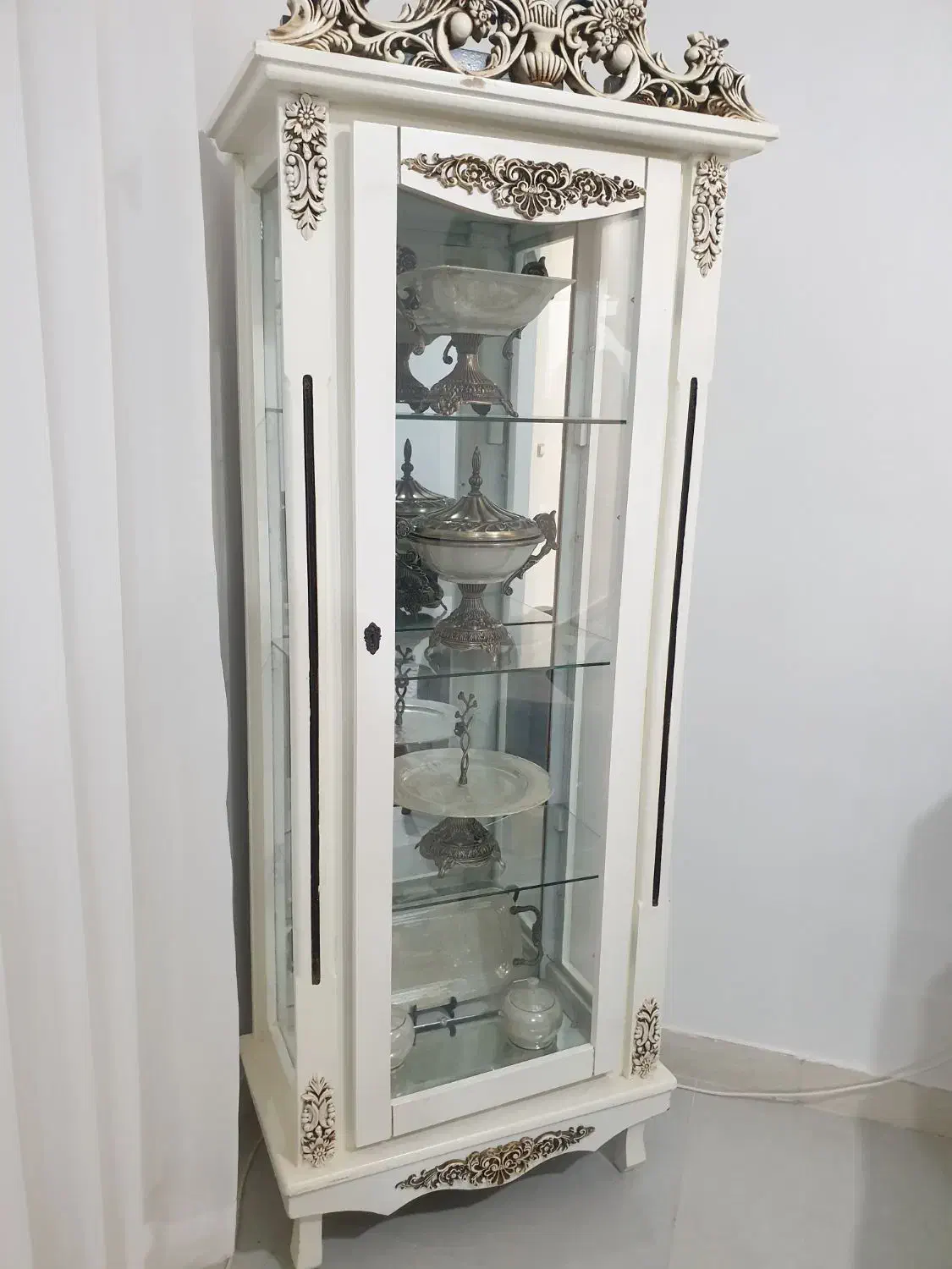 بوفه ، ویترین ۴ طبقه|بوفه، ویترین، کنسول|رشت, پاره بیجار|دیوار