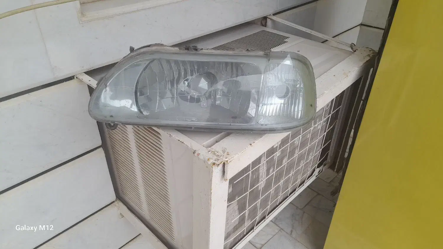 چراغ خیلی سالم جفتش|قطعات یدکی و لوازم جانبی|آق قلا, |دیوار