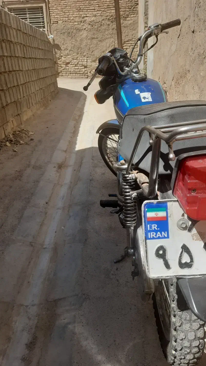 کویر مدل 89 مدارک کامل|موتورسیکلت|شیراز, بازار|دیوار