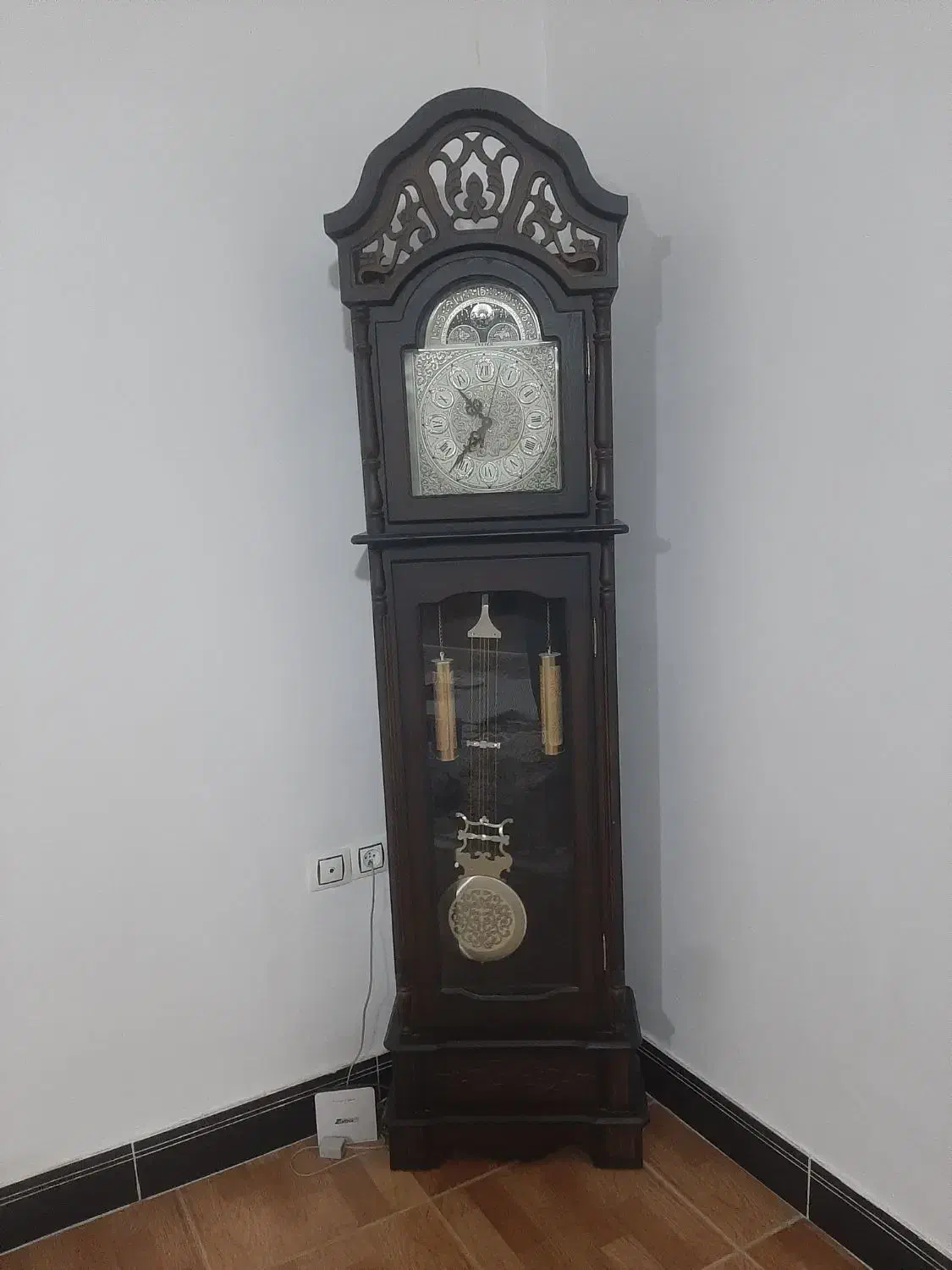 فروش ساعت ایستاده و صندلی راک|مبلمان خانگی و میز عسلی|الوند, |دیوار