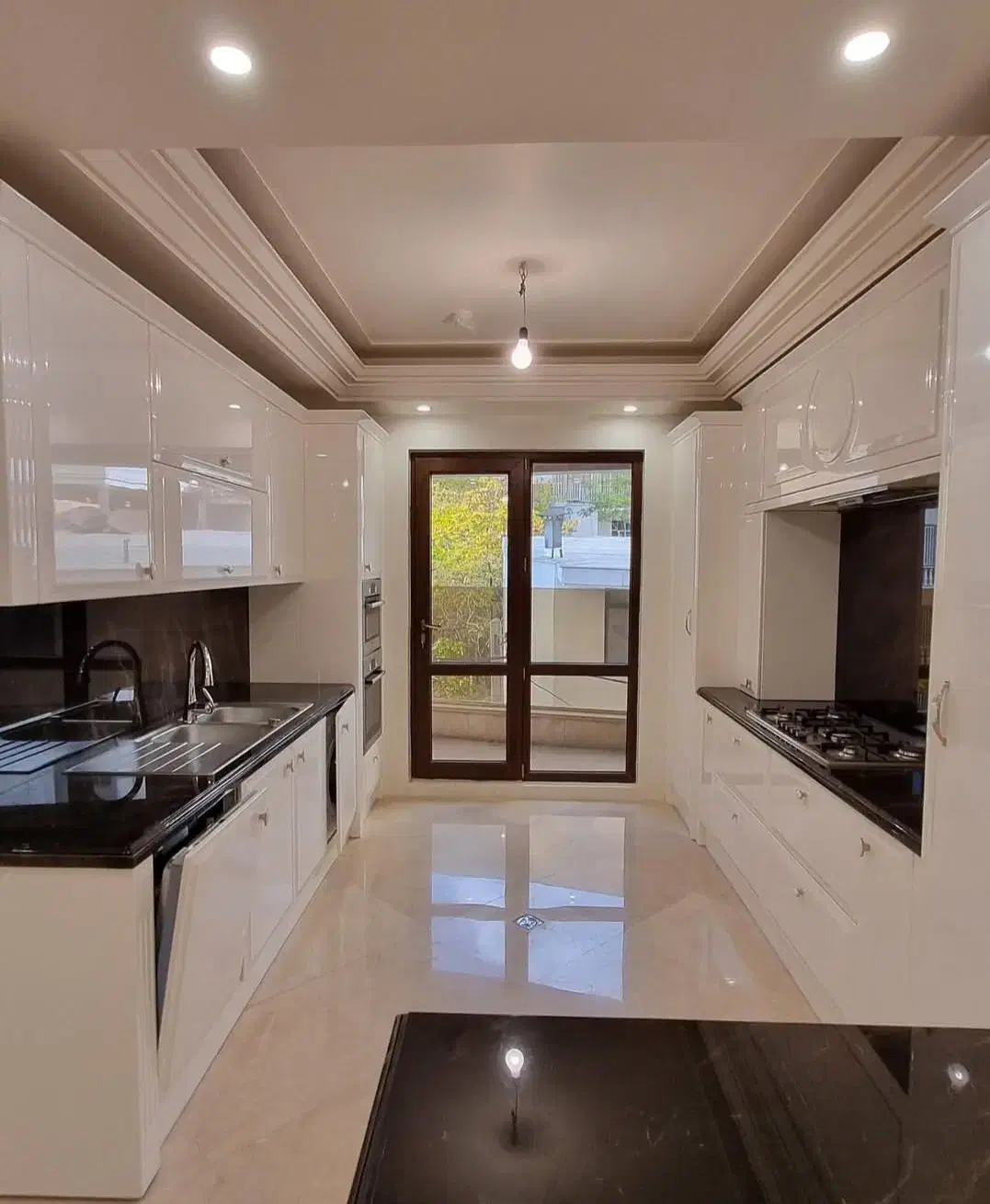 158متر  سعادت آباد  نوساز کلیدنخورده 3خواب مستر