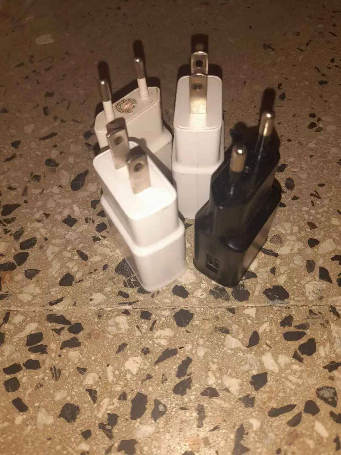 چند عدد کله شارژ و اینا همه رو میدم 400تومن|لوازم جانبی موبایل و تبلت|یاسوج, |دیوار