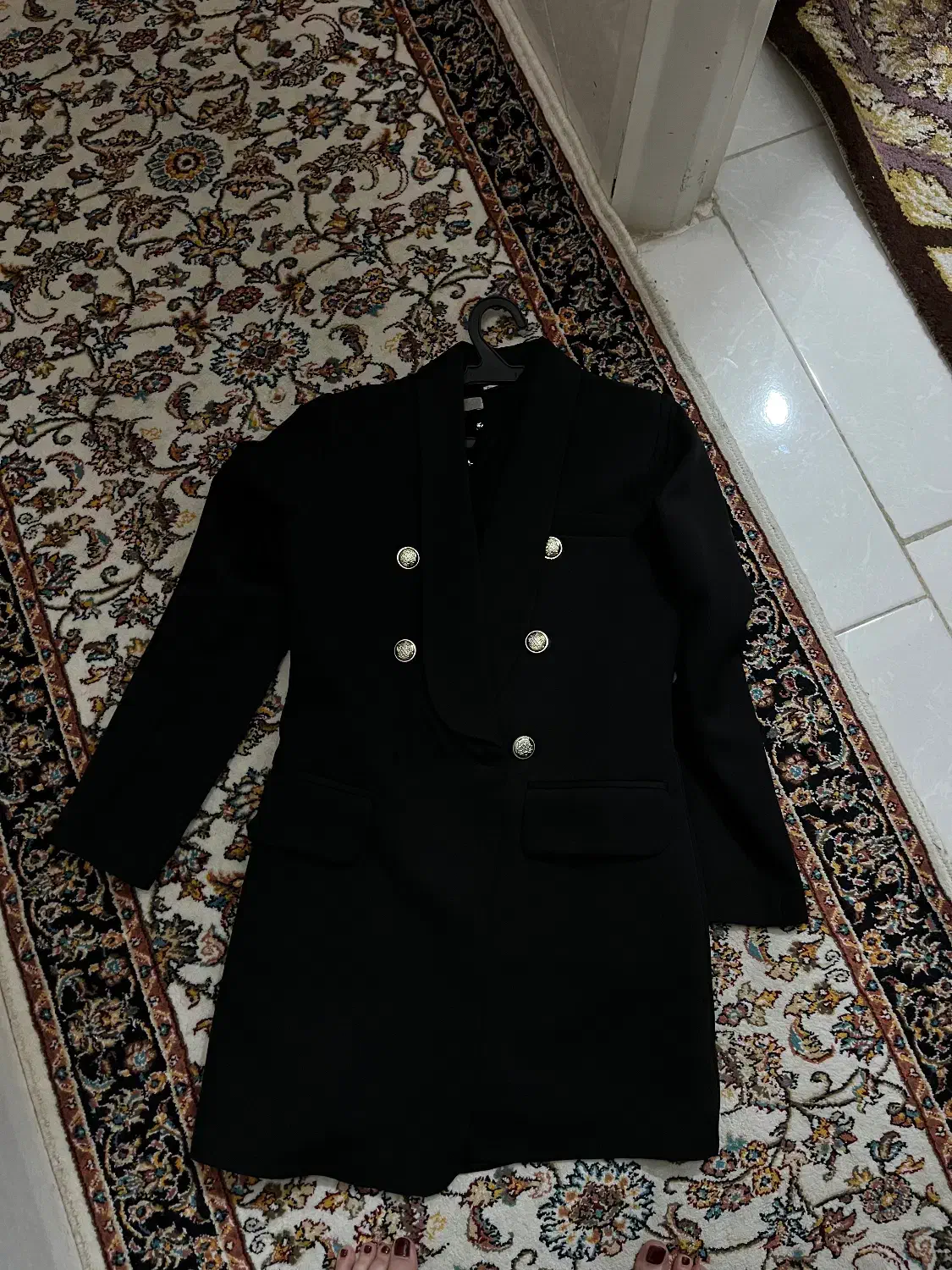 چند لباس در حد نو|لباس|قم, نخودی|دیوار