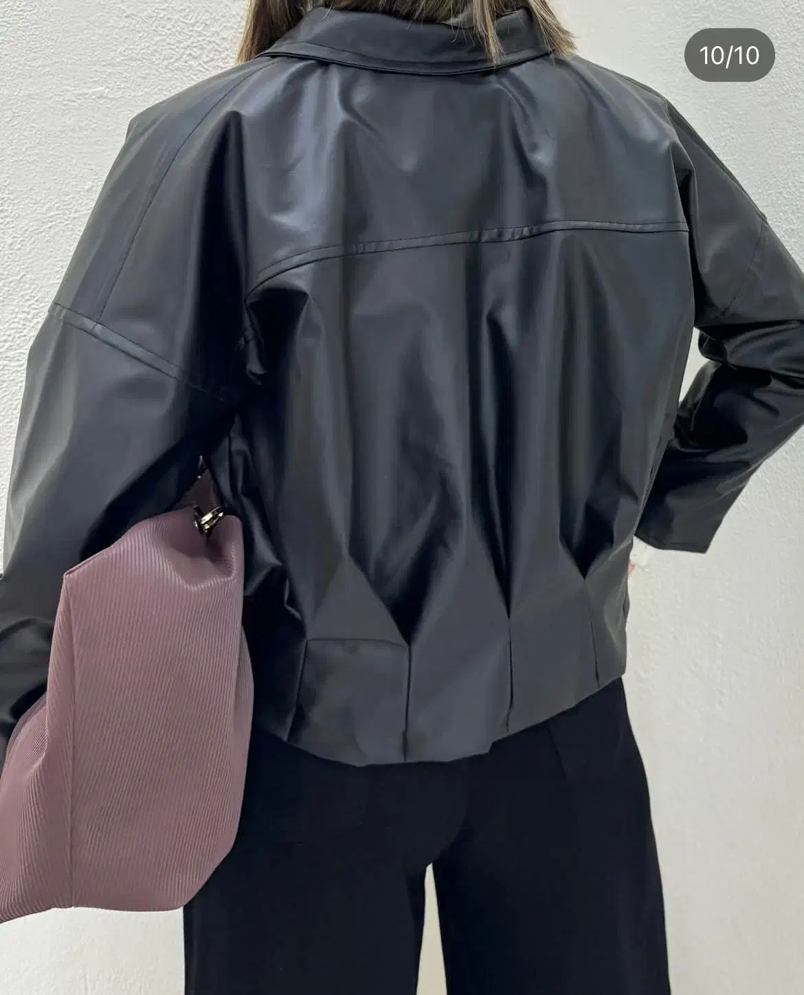 بامبر چرم|لباس|سبزوار, ولیعصر (نجار آباد)|دیوار