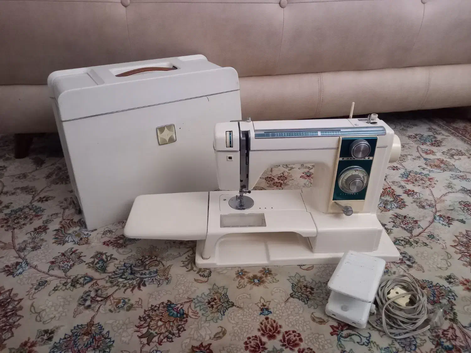 چرخ خیاطی ژانومه ۸۱۳|چرخ خیاطی و ریسندگی|مشهد, کوثر|دیوار