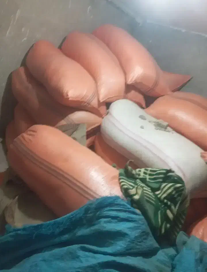 کاه گندم درجه یک (کاریز)|حیوانات مزرعه|تایباد, |دیوار