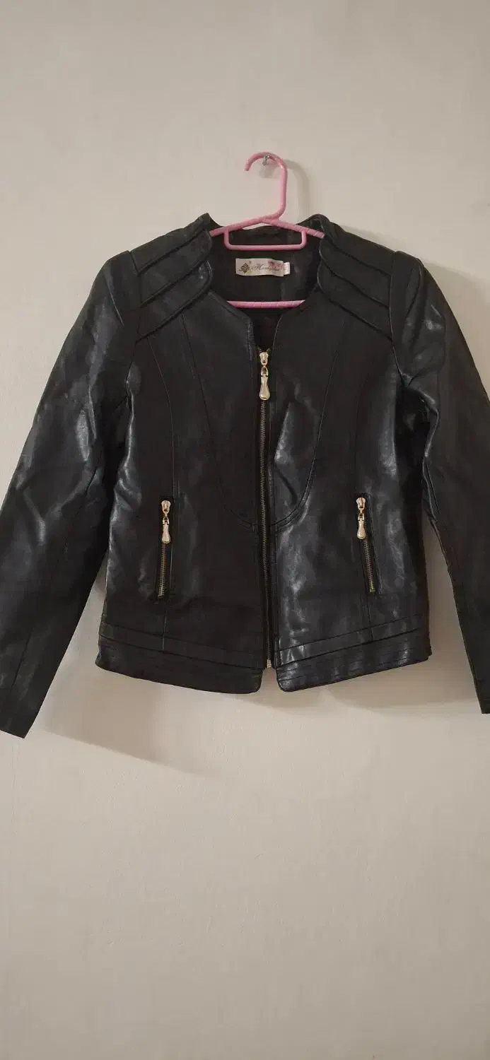 کاپشن چرم مشکی پالتو خز|کفش و لباس بچه|مشهد, شیرودی|دیوار