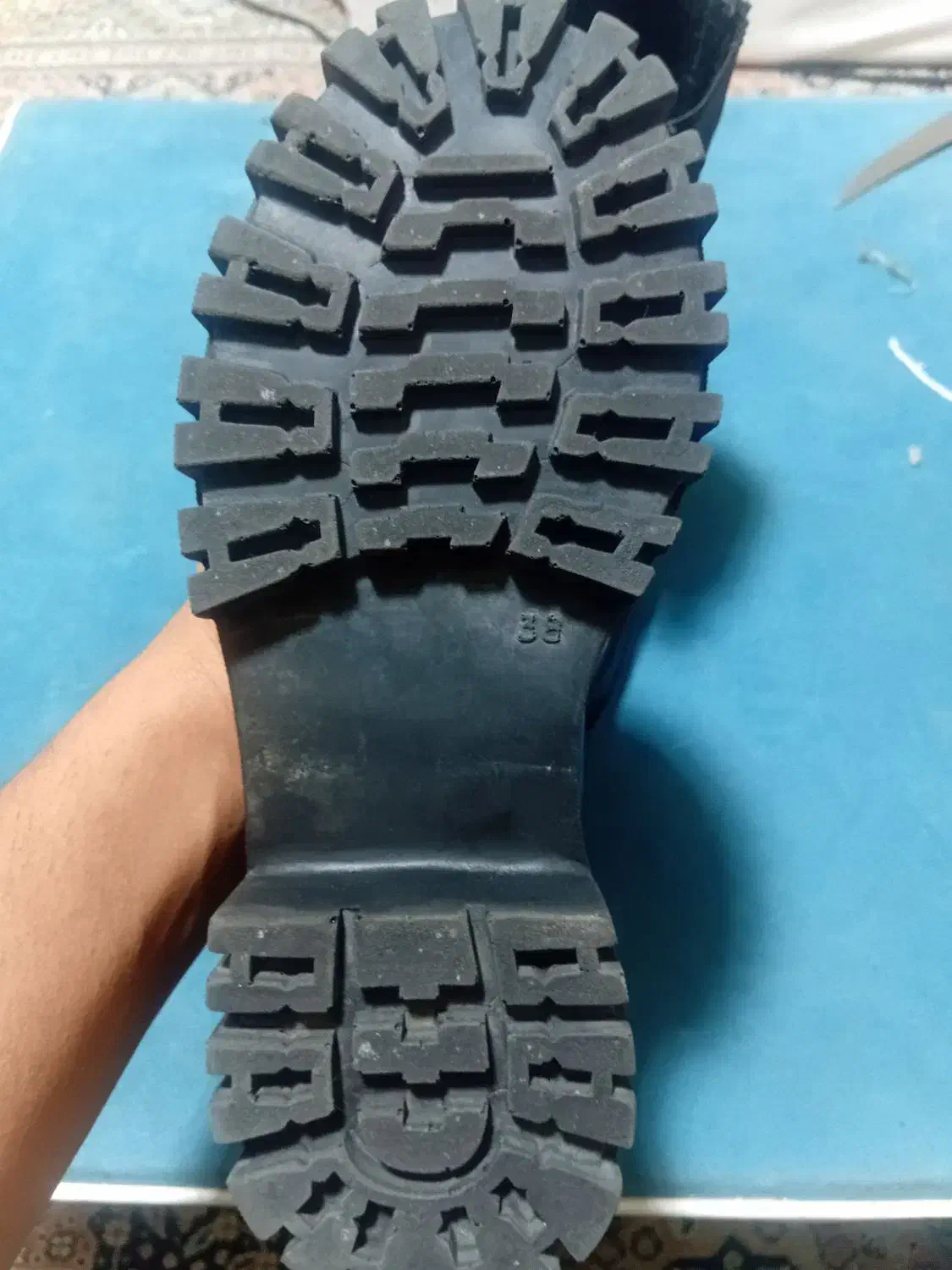 نیم بوت زنانه|کیف، کفش، کمربند|پرند, فاز ۶|دیوار