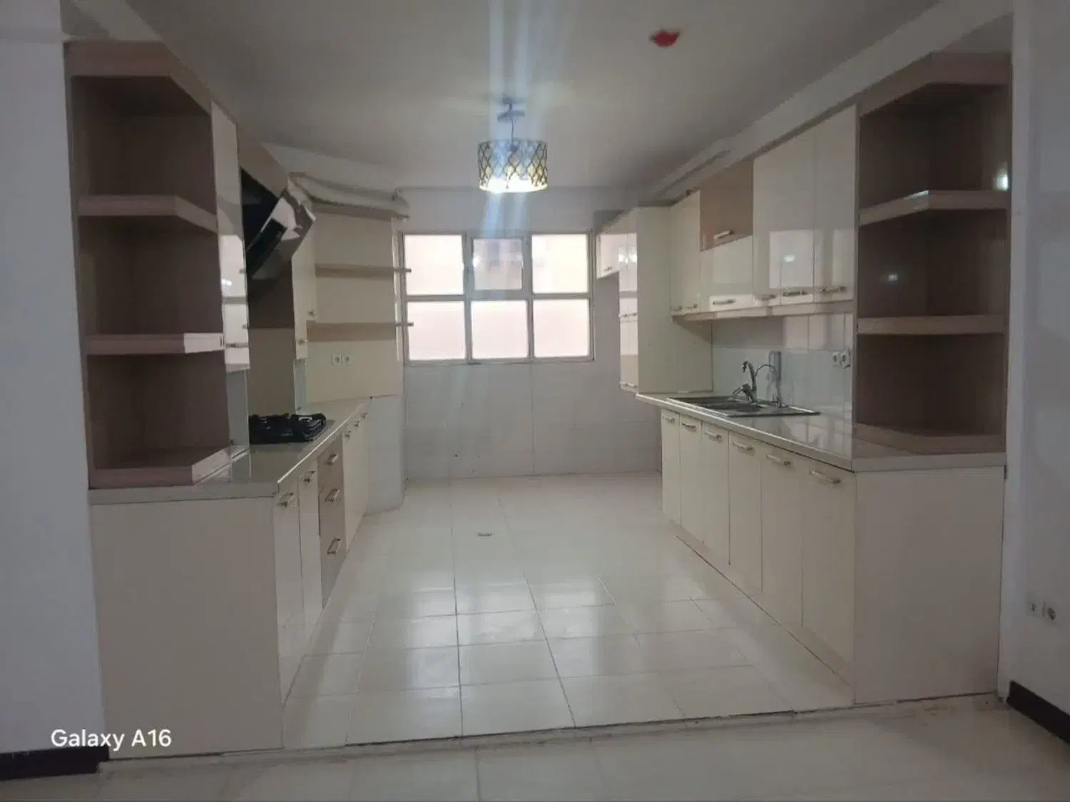 آپارتمان ۱۰۰ متری ( تخلیه ) انسجام مجتمع غدیر|اجارهٔ آپارتمان|قم, انسجام|دیوار