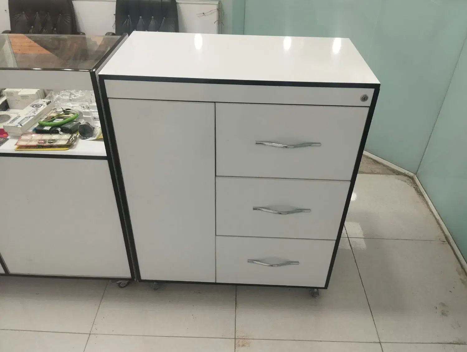 ویترین|فروشگاه و مغازه|سنندج, |دیوار