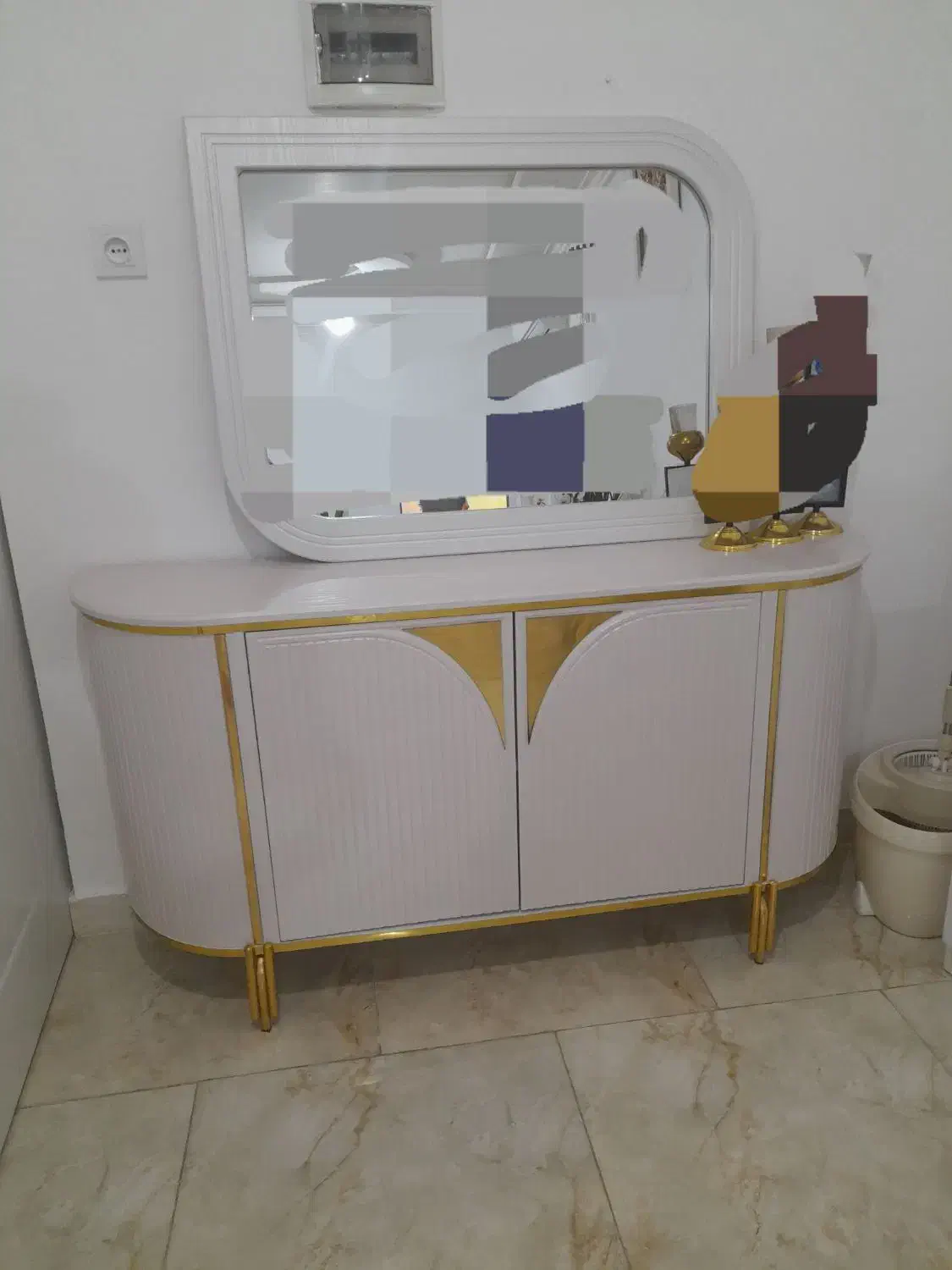 آینه کنسول میز تلویزیون سالم|بوفه، ویترین، کنسول|چمستان, |دیوار