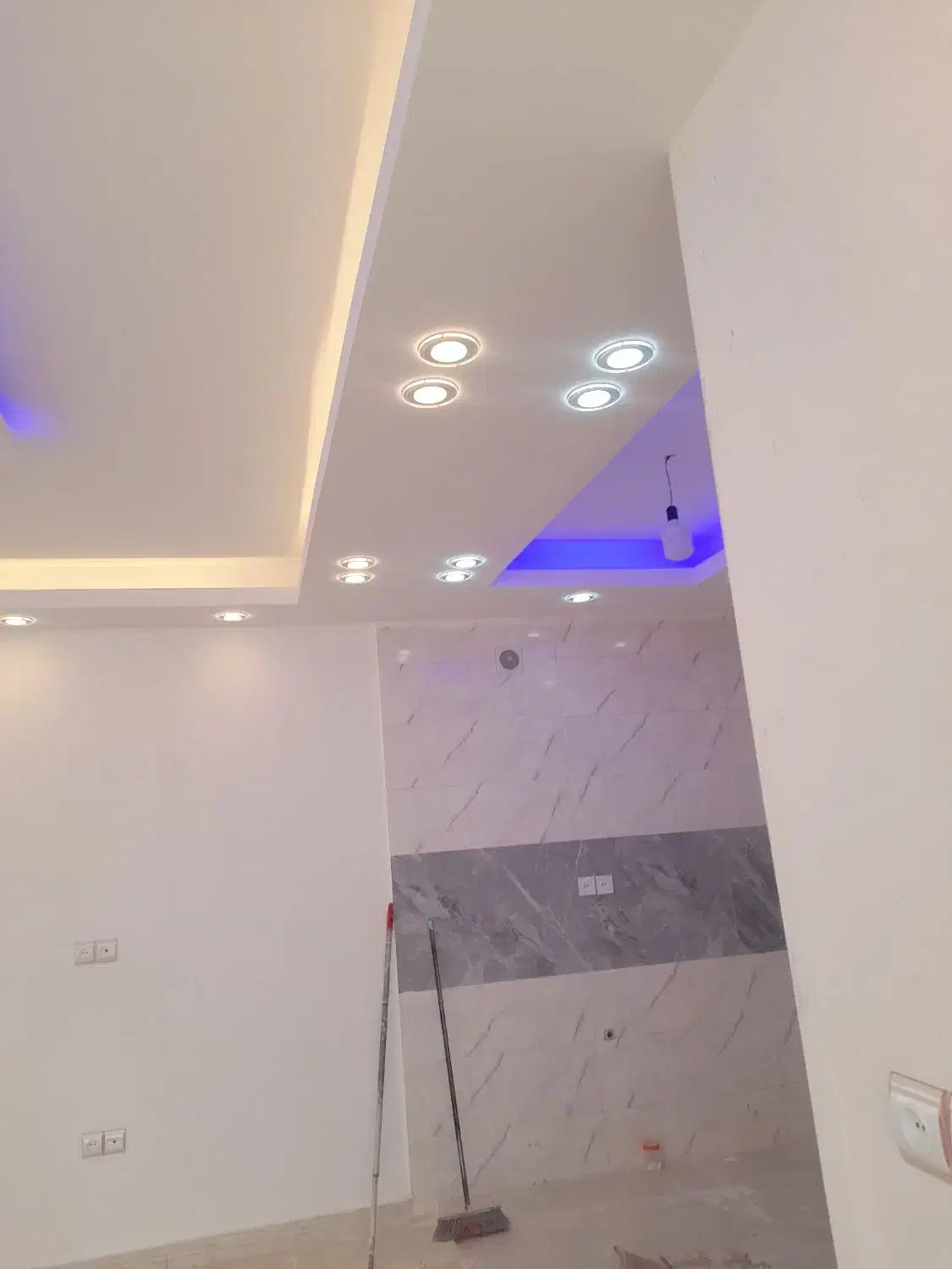 برقکاری و نصاب کولر و انتن و براکت تلویزیون و|خدمات پیشه و مهارت|قزوین, |دیوار