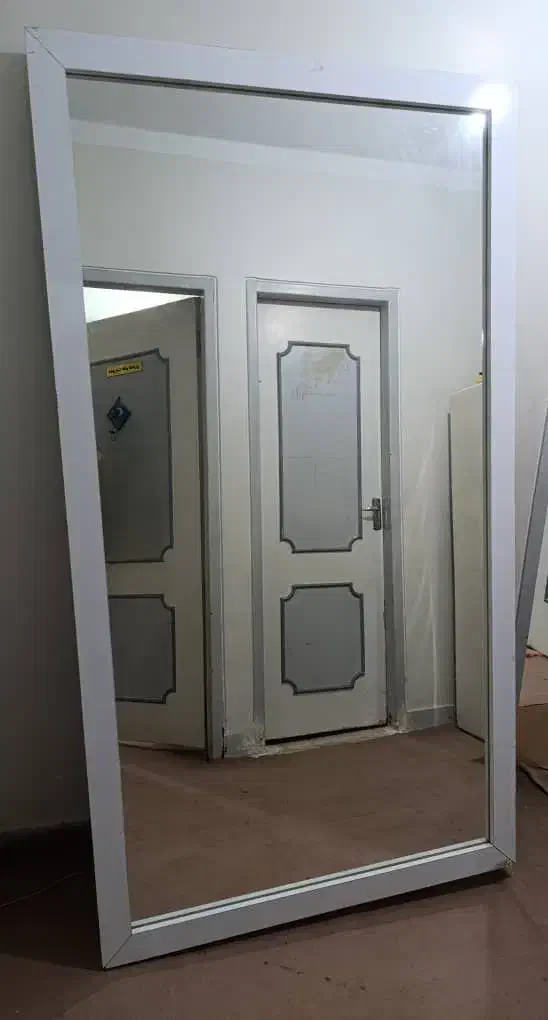 دو عدد آینه|آینه|شوشتر, |دیوار