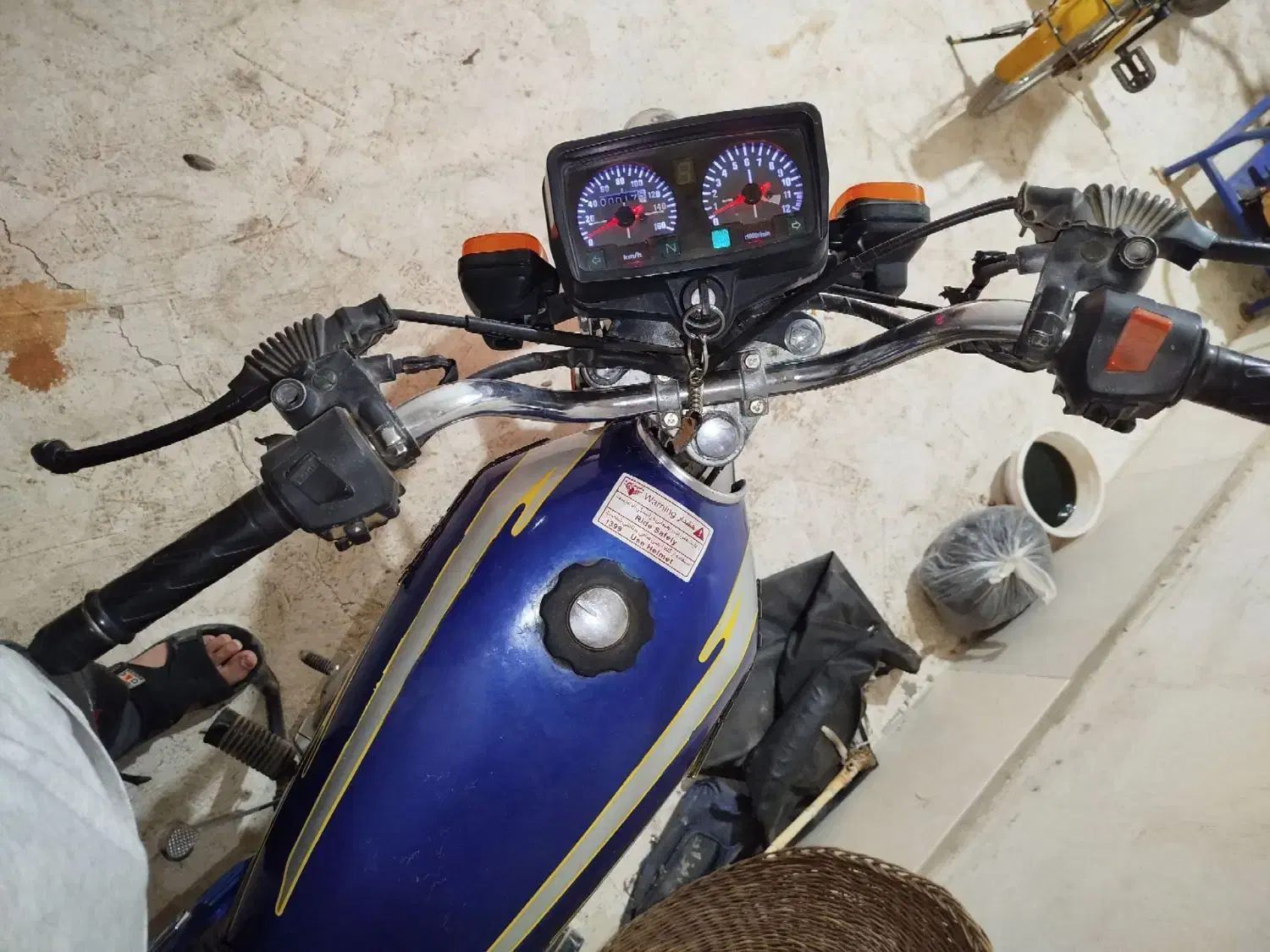 موتور سیکلت احسان ۱۲۵ مدل ۱۳۹۵|موتورسیکلت|قائن, |دیوار