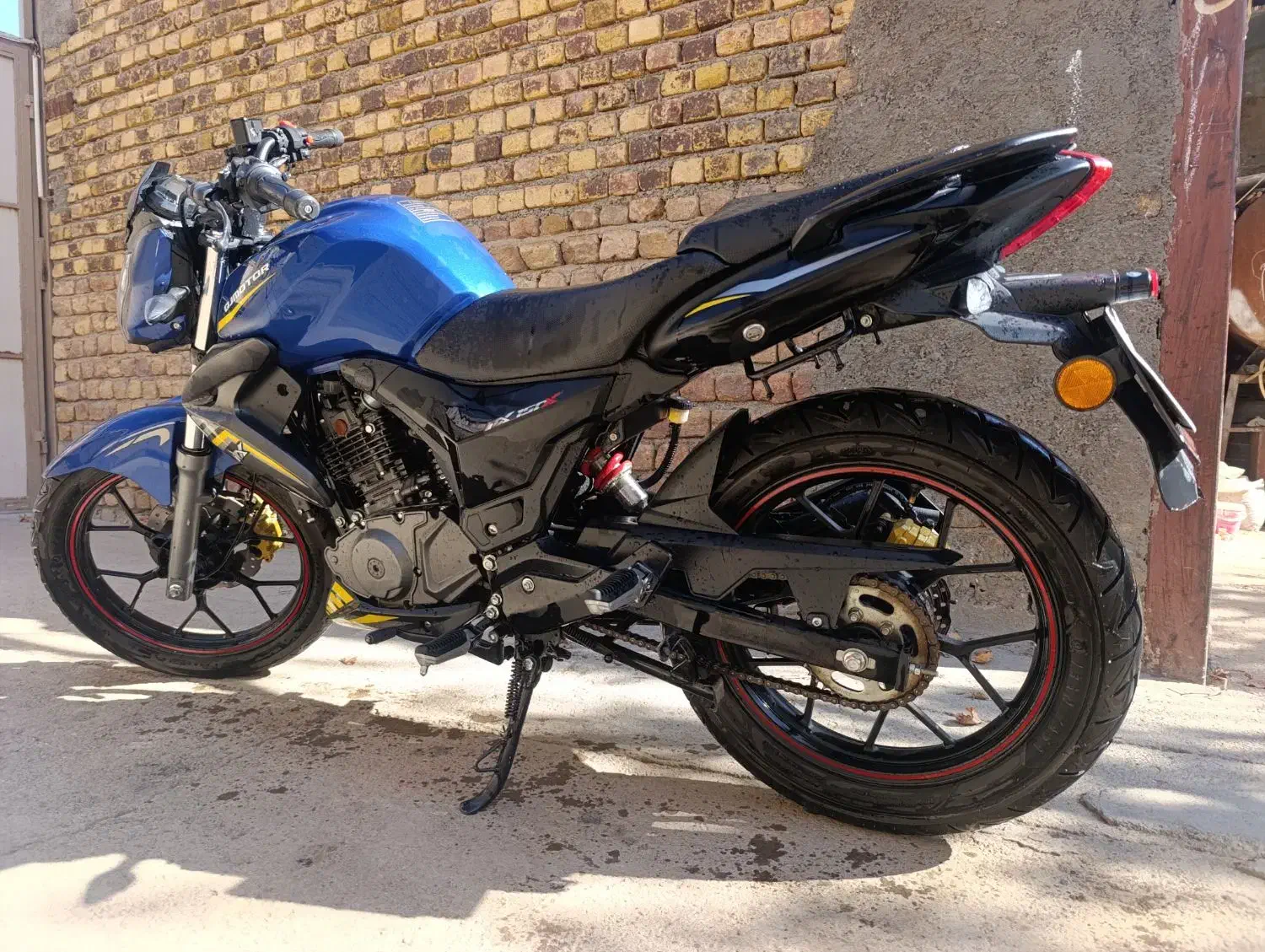 موتور|موتورسیکلت|کنگاور, |دیوار