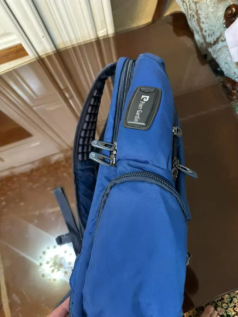 کوله پشتی پییر گاردین اصلی قیمت سه میلیون درحد نو|کیف، کفش، کمربند|فردیس, فردیس|دیوار