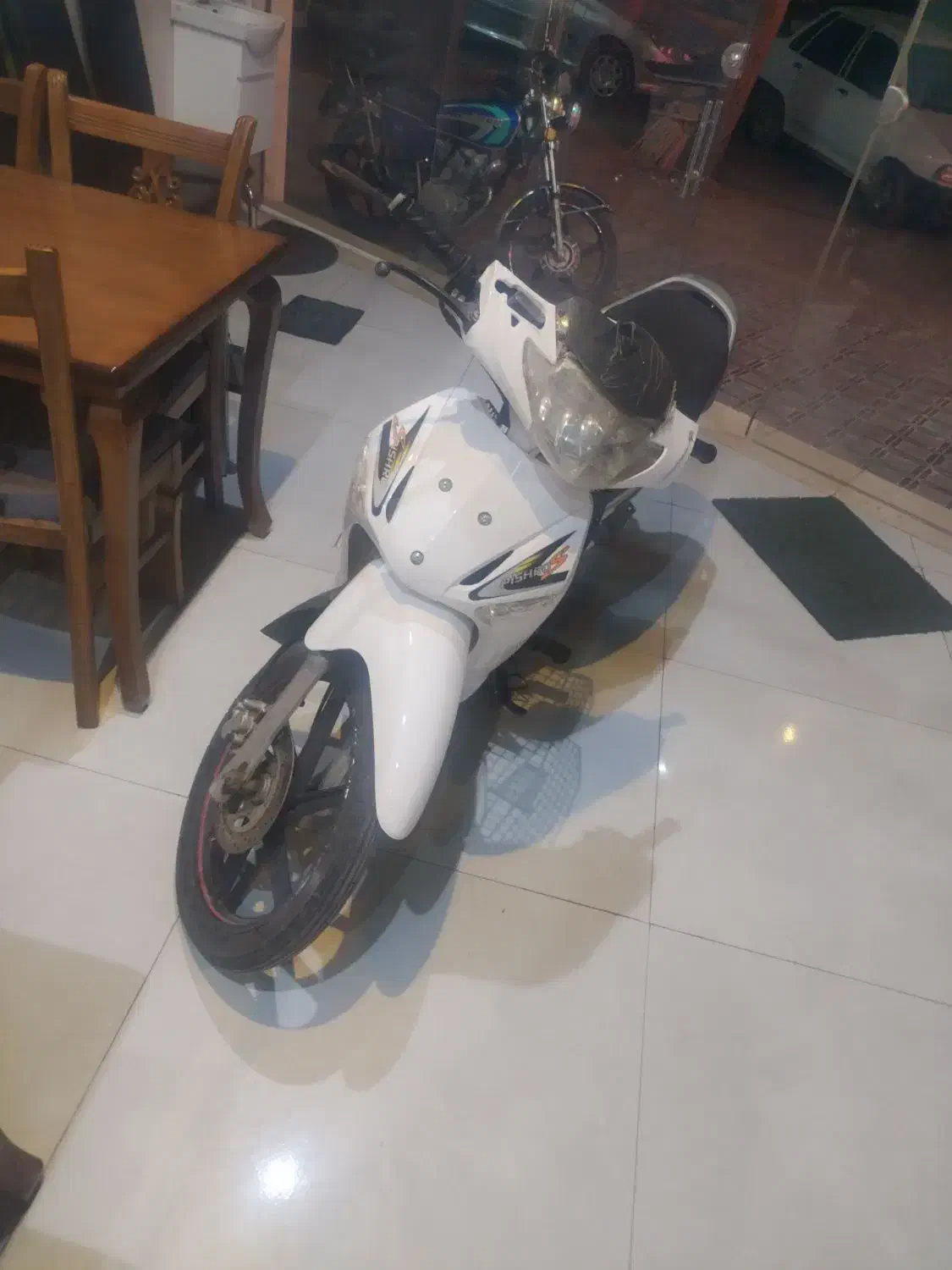 موتور لاکی پیشرو|موتورسیکلت|تربتحیدریه, داروپخش|دیوار