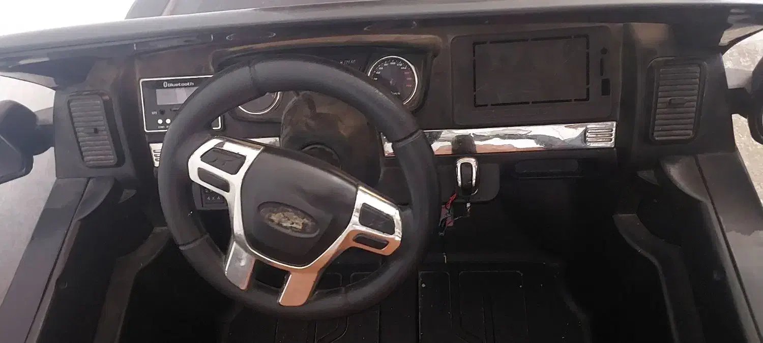 ماشین شارژی دو موتوره مدل ford|اسباببازی|شیراز, هفت تنان|دیوار