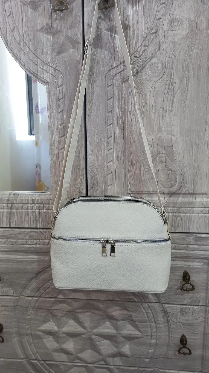 کیف رو دوشی|کیف، کفش، کمربند|پرند, فاز ۵|دیوار