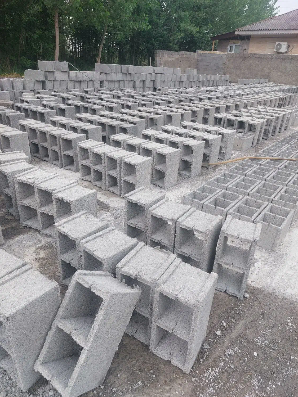 بلوک زن ماهر|استخدام معماری، عمران و ساختمانی|صومعهسرا, |دیوار