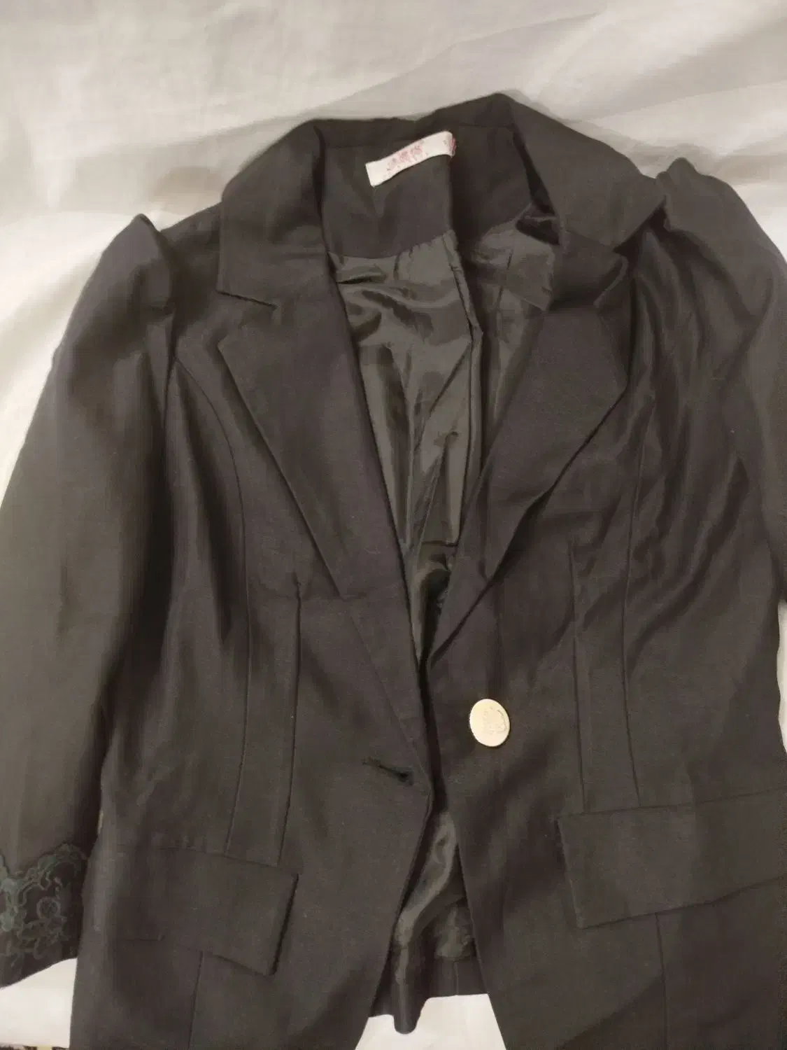 تعدادی کفش و لباس|لباس|شیراز, طلاب|دیوار