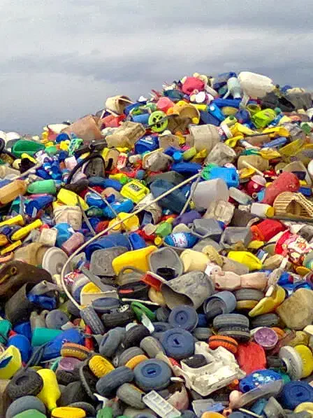 نیازمند یک کارگر اشنا به تفکیک پلاستیک|استخدام صنعتی، فنی، مهندسی|زنجان, |دیوار