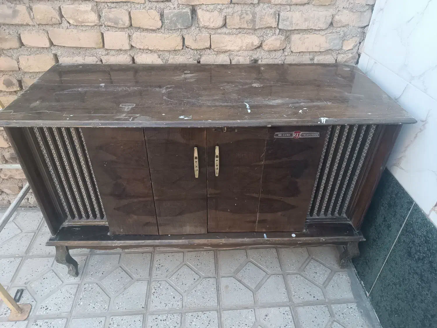 تلویزیون قدیمی کمدی|کلکسیون اشیاء عتیقه|مشهد, شهید بهشتی|دیوار