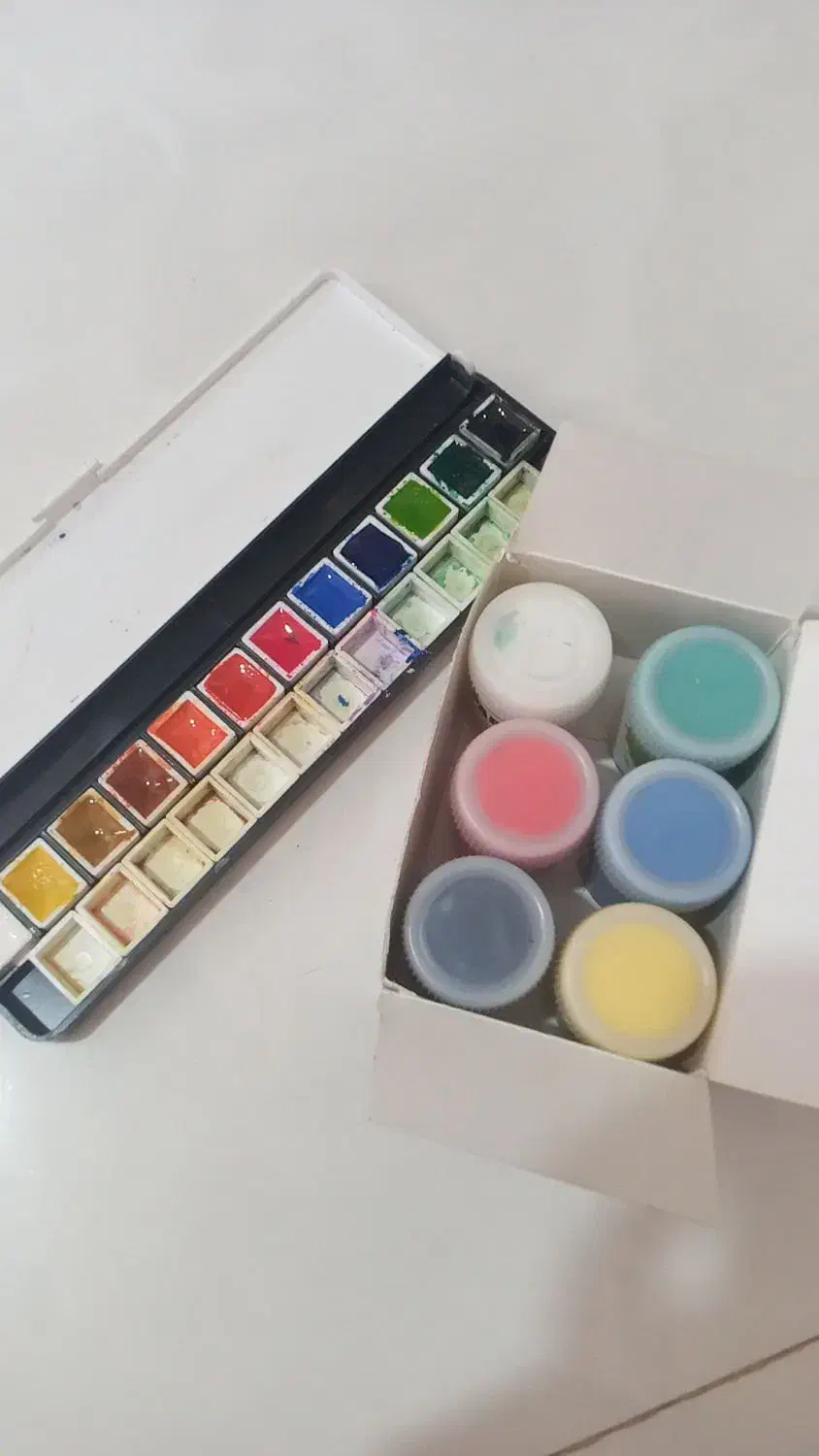 تعدادی وسایل هنری|لوازم التحریر|رشت, یخسازی|دیوار