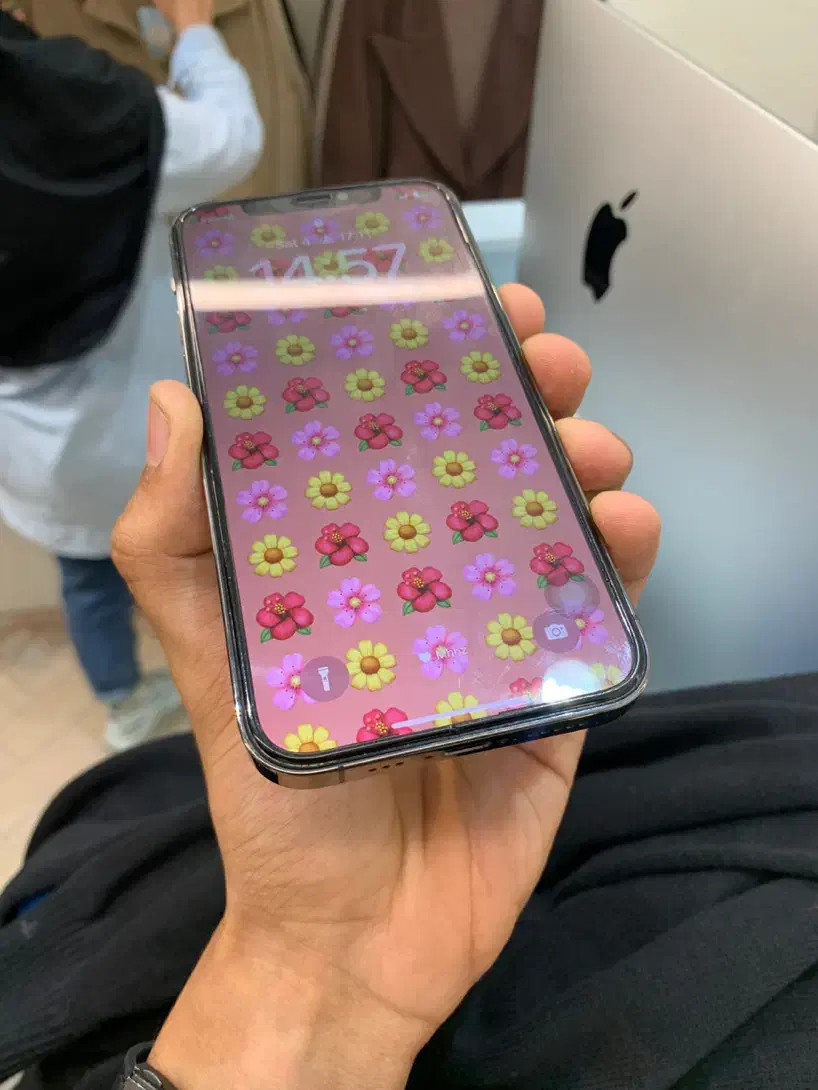 iphone12pro|موبایل|مشهد, هفت تیر (حافظ)|دیوار