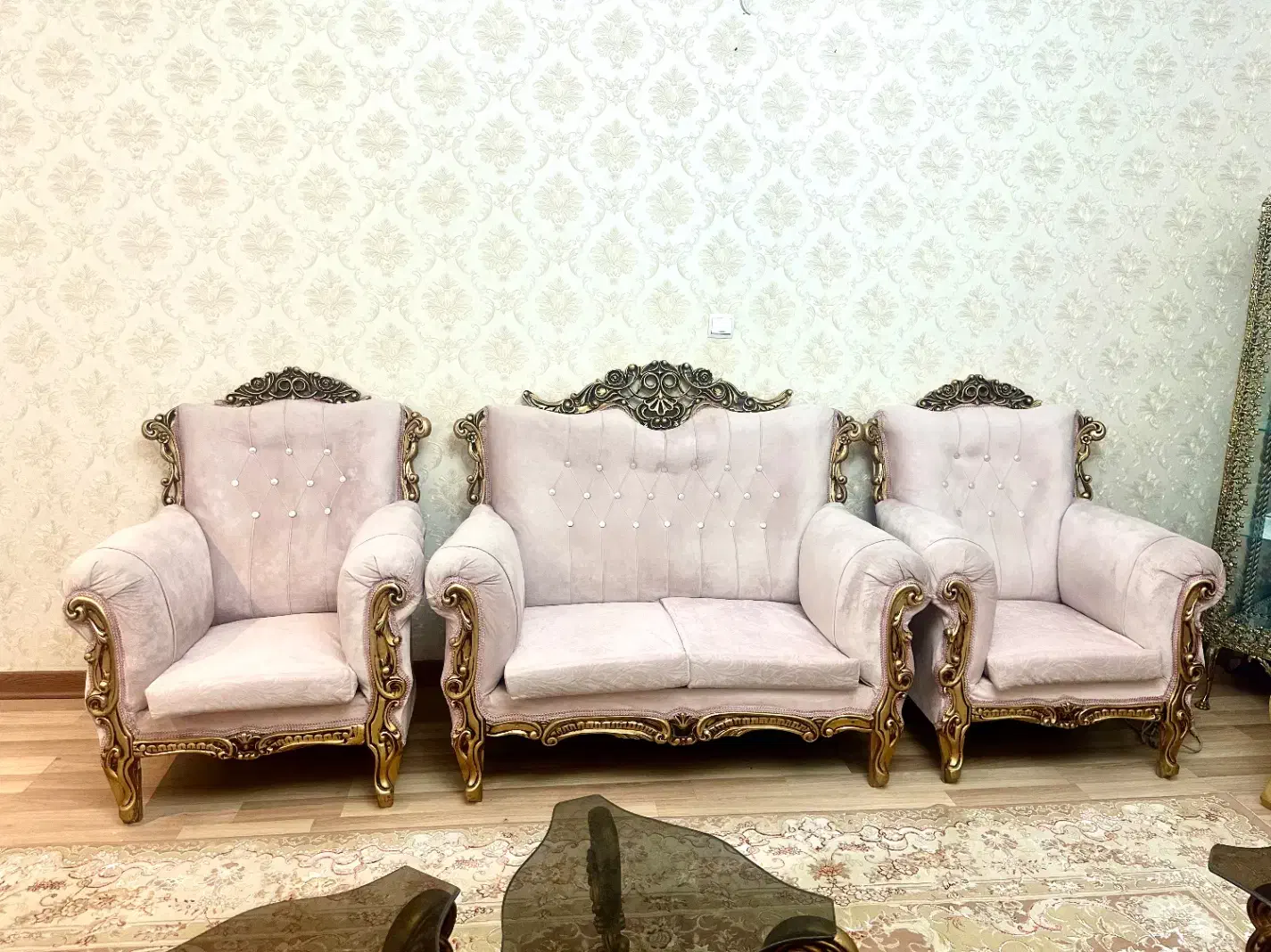 مبلمان نه نفره و نهارخوری شش نفره بسیار تمیز و شیک|مبلمان خانگی و میز عسلی|تهران, ولنجک|دیوار