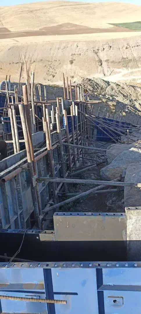 آرماتوربندی و قالب بندی|استخدام معماری، عمران و ساختمانی|پیرانشهر, |دیوار