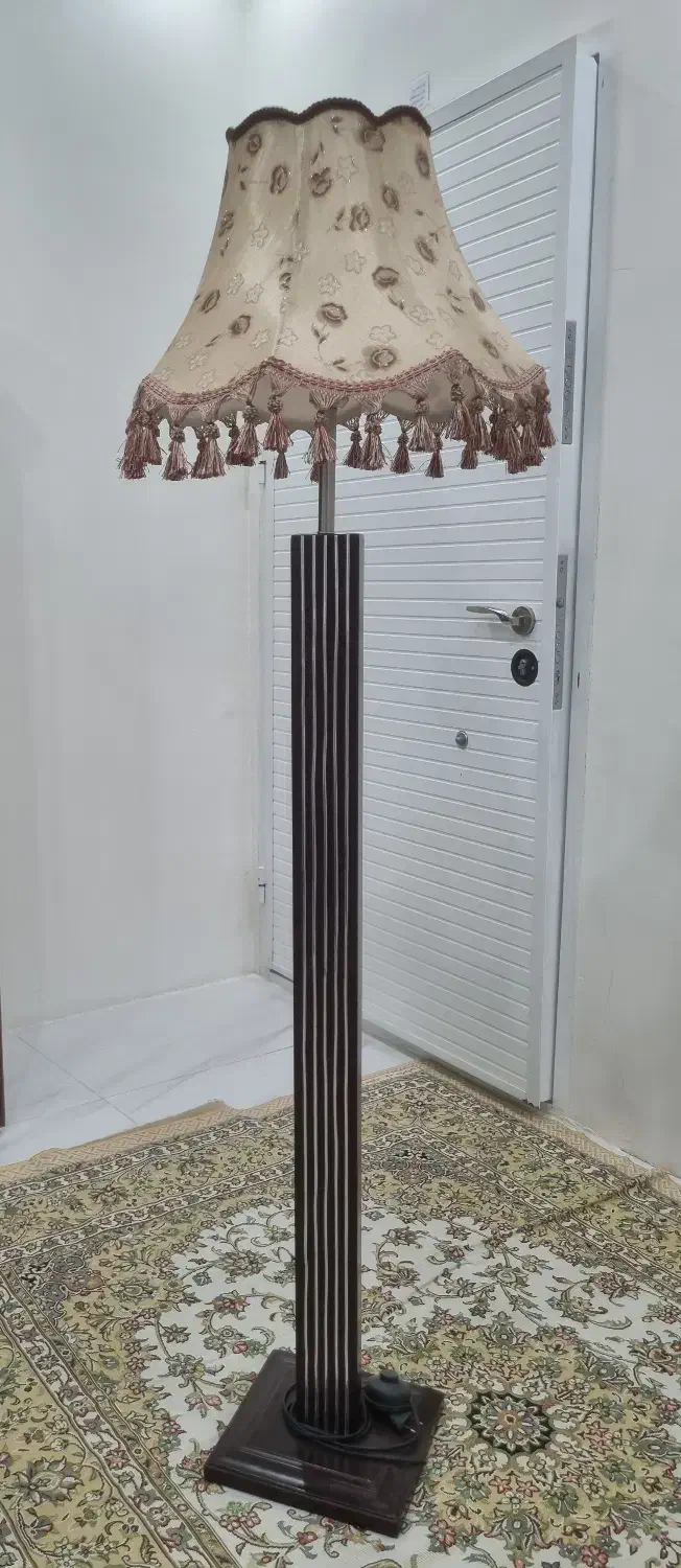 آباژور چوبی|چراغ خواب و آباژور|مشهد, فرهنگ|دیوار