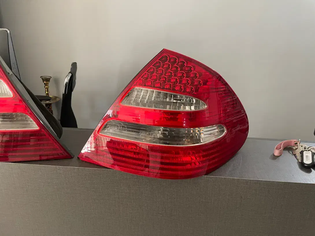 فرمون و چراغ بنز e|قطعات یدکی و لوازم جانبی|کرج, کوی امامیه|دیوار