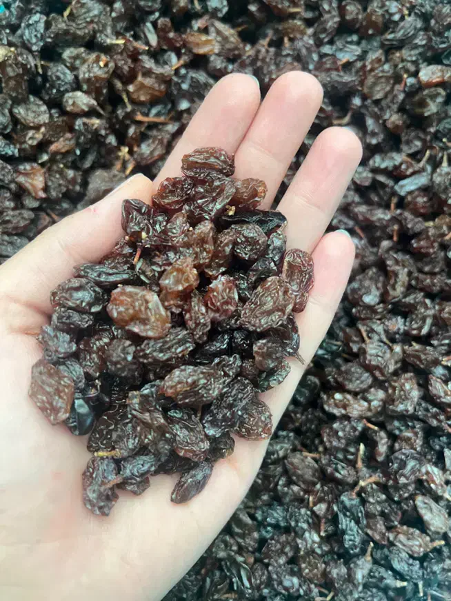 کشمش افتابی بدون هورمون انگور قرمز کاملا بهداشتی|خوردنی و آشامیدنی|ارومیه, |دیوار