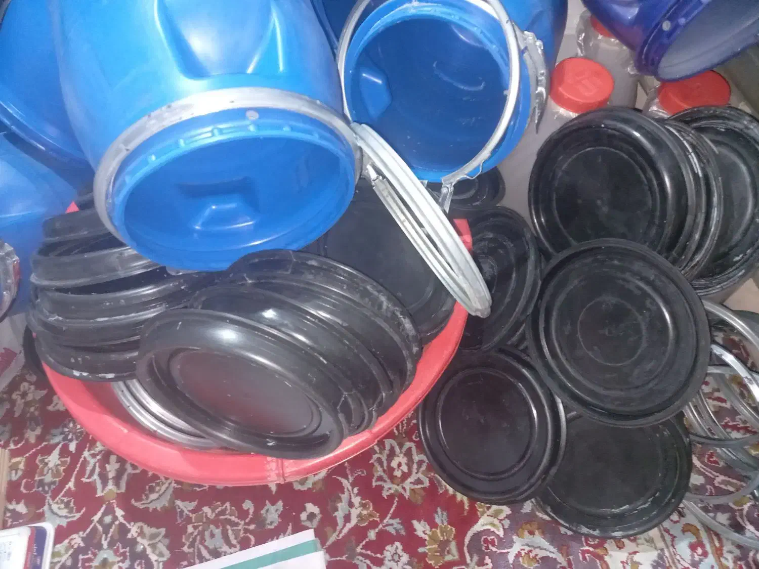 بشکه|ظروف نگهدارنده، پلاستیکی، یک‌بارمصرف|بروجرد, |دیوار