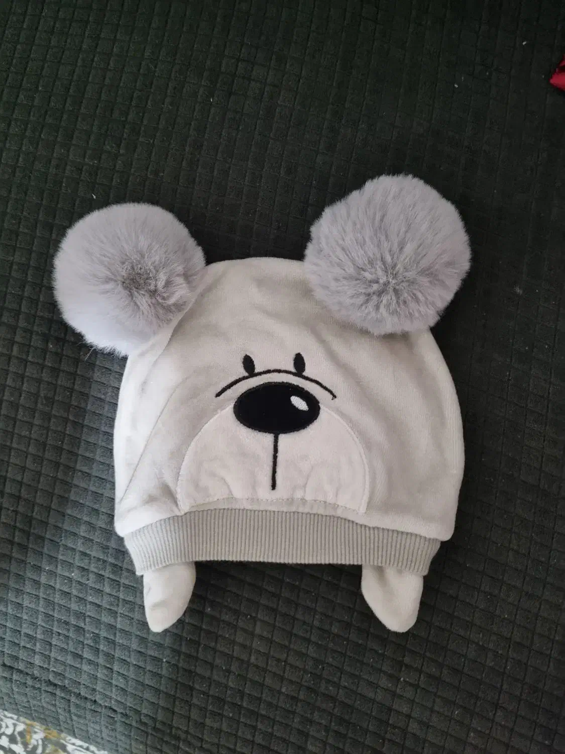 کلاه و تعدادی لباس بچه|کفش و لباس بچه|شیراز, دلجو|دیوار