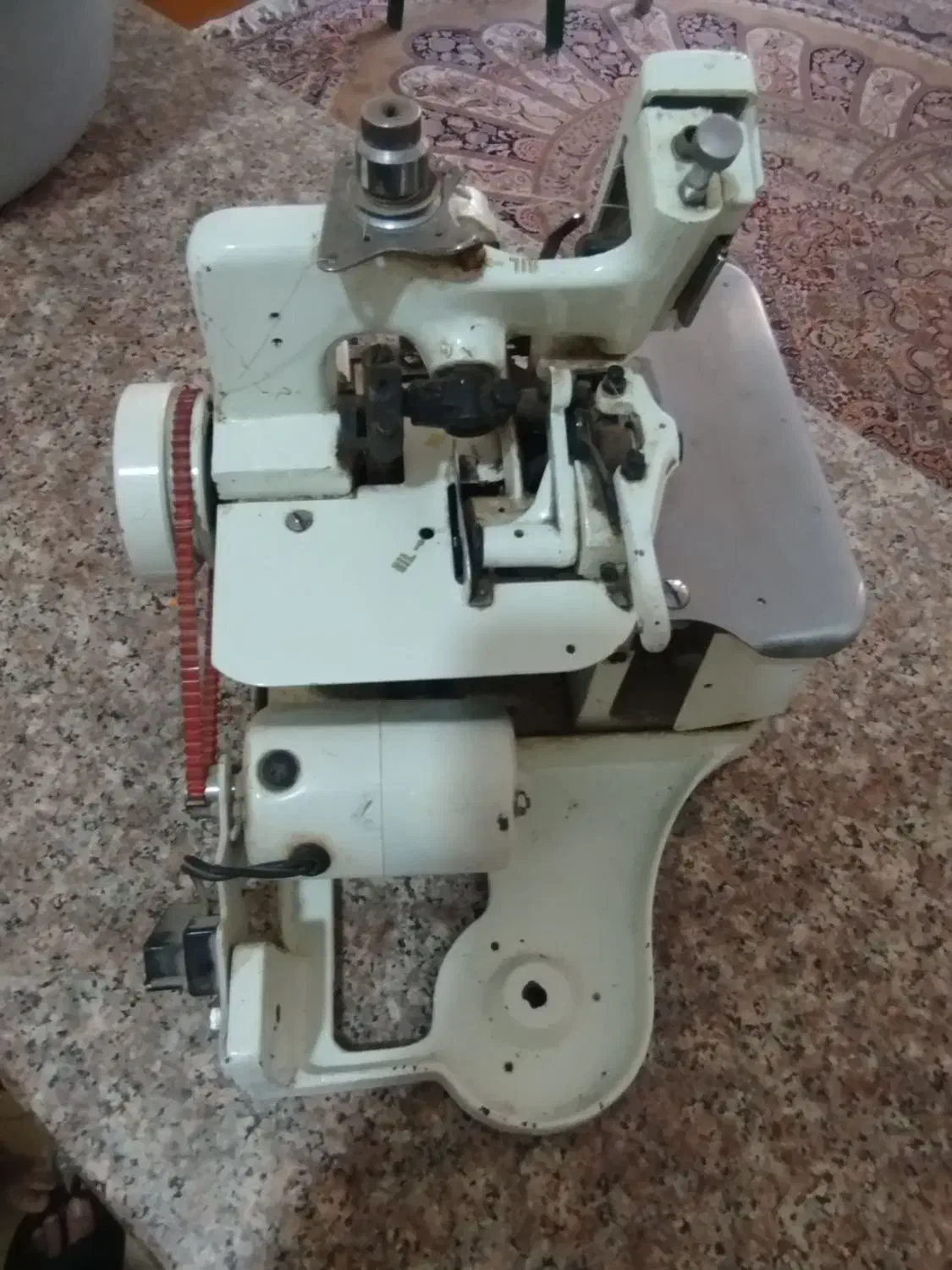 سردوز سه نخ پروانه|چرخ خیاطی و ریسندگی|شیراز, شهرک کوشکک|دیوار