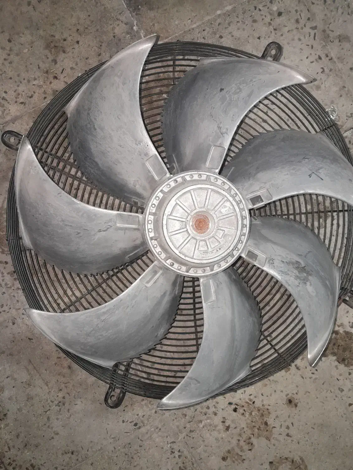 فن سردخانه|ماشینآلات صنعتی|هشتگرد, سیف آباد|دیوار