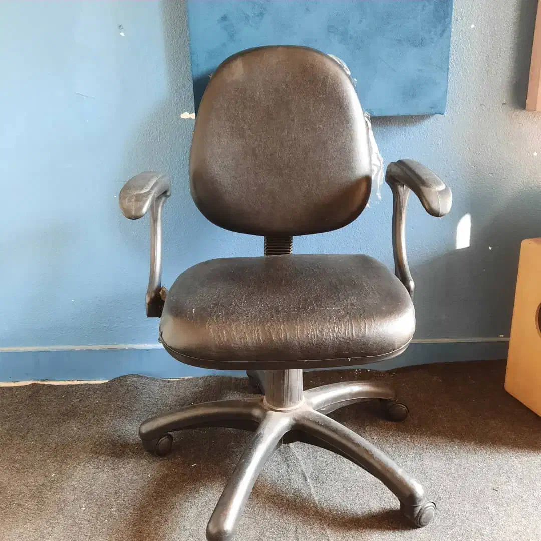 صندلی منشی|صندلی و نیمکت|رشت, گلسار|دیوار