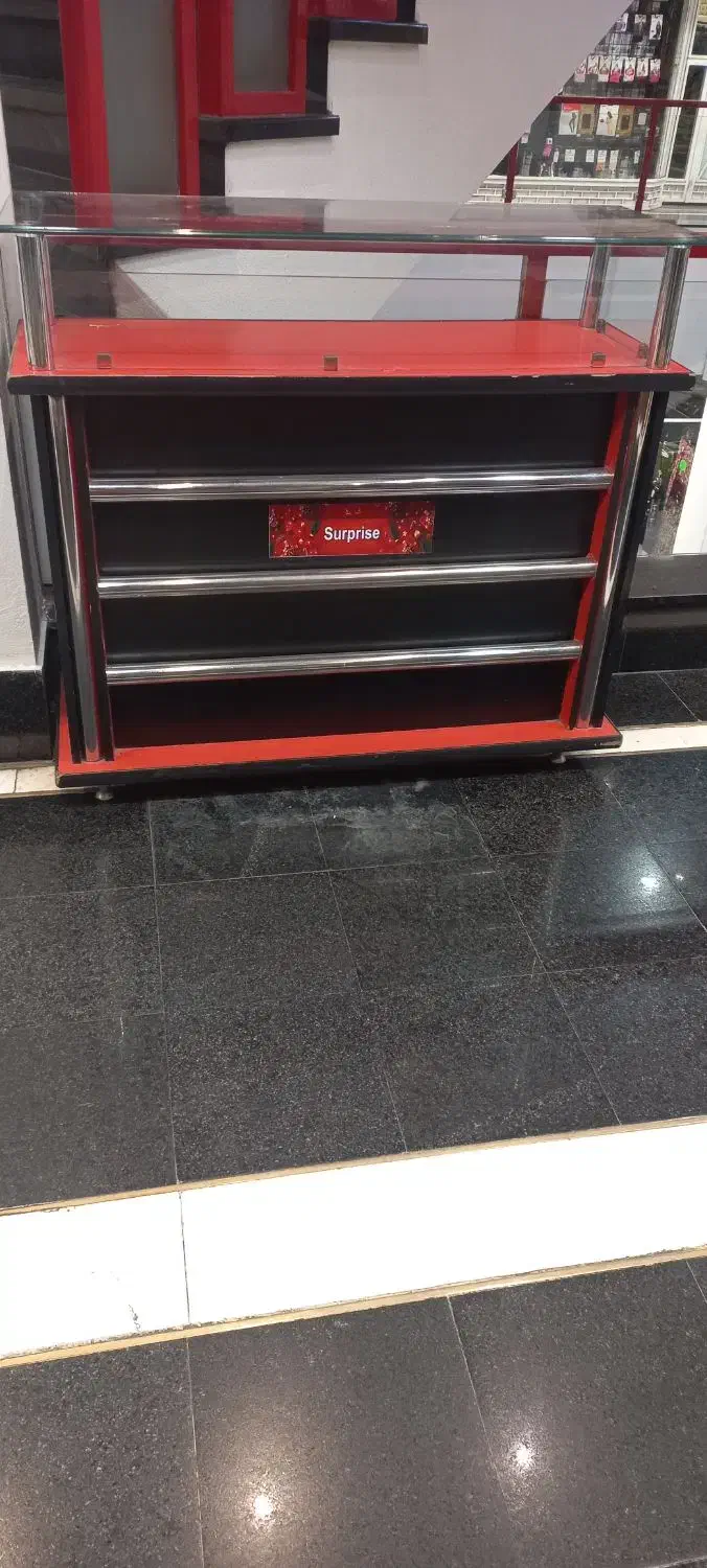 میز شیشه ای ویترین|بوفه، ویترین، کنسول|تهران, صادقیه|دیوار