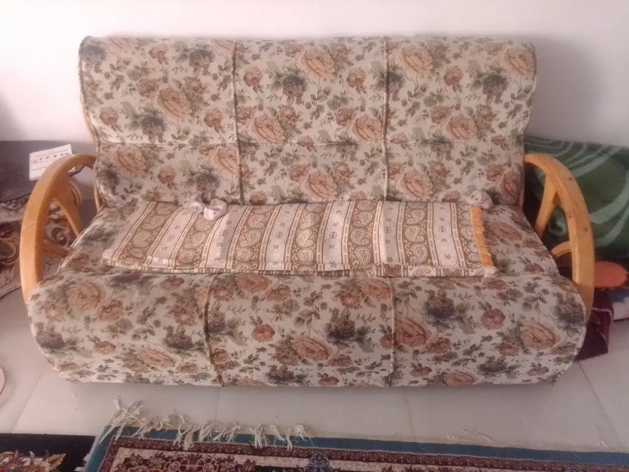 مبل هفت نفره|مبلمان خانگی و میز عسلی|تربت‌حیدریه, شهرک ولیعصر|دیوار