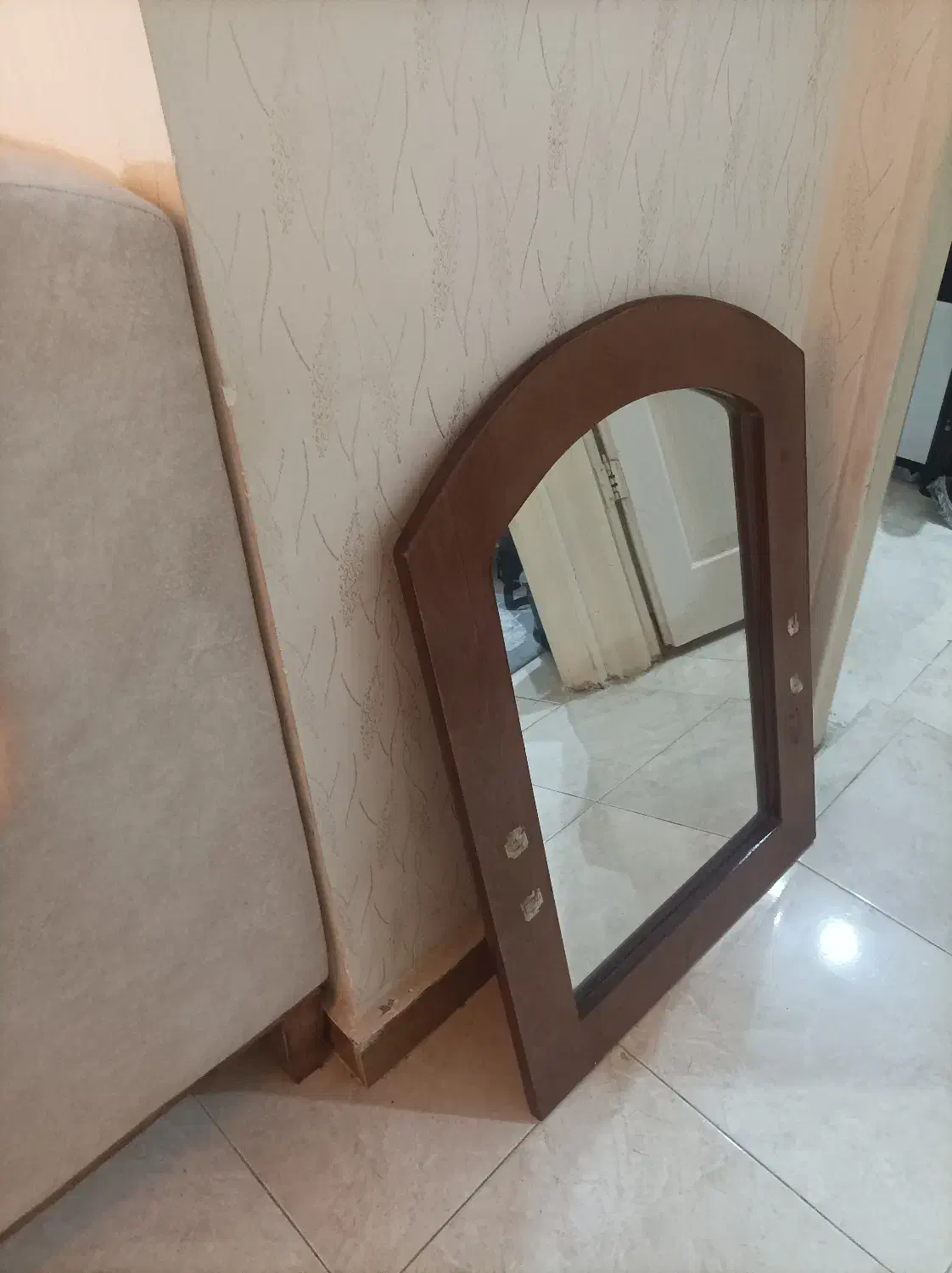 آینه|آینه|رشت, یخسازی|دیوار