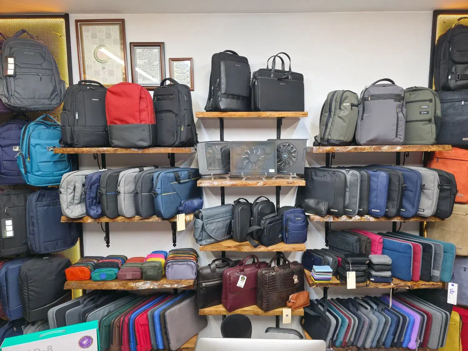 کیف دستی  لپ تاپ کوله پشتی  لپ تاپ|کیف، کفش، کمربند|اصفهان, خلجا|دیوار